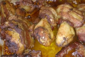 Pulpe de pui invelite in bacon