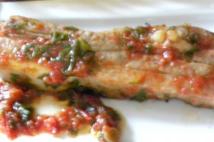 Friptura de porc cu usturoi verde
