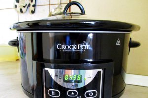 Chec umed cu nuci si alune la slow cooker Crock-Pot