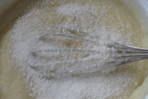 Tort Floarea Soarelui cu crema de gris (de post)