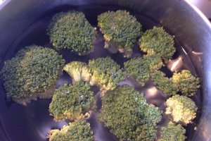 Chiftele de broccoli cu parmezan