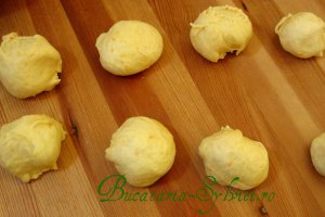 Briose crosetate