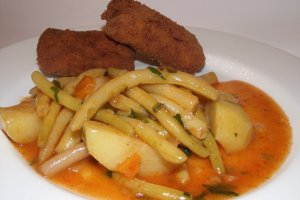 Mancare de fasole verde cu snitele de soia