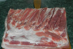 Rulada imbunatatita din piept de porc