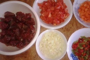 Gulas de vita cu cartofi