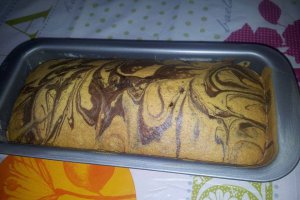 Chec din albusuri cu cacao si pepite de ciocolata