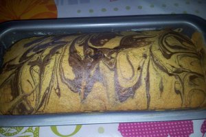 Chec din albusuri cu cacao si pepite de ciocolata