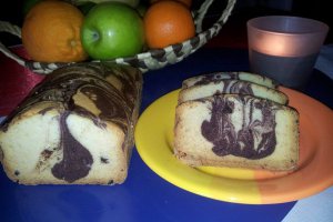 Chec din albusuri cu cacao si pepite de ciocolata