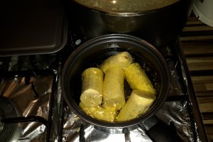 Banane umplute cu creveti si salsa