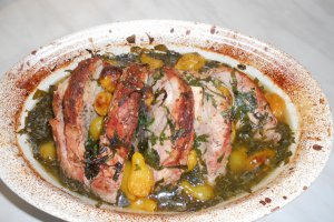 Pulpa de porc cu leurda si rosii galbene