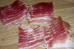 Supa crema de mazare cu bacon afumat