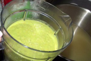 Supa crema de mazare cu bacon afumat