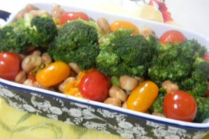 Salata de broccoli cu naut si fasole