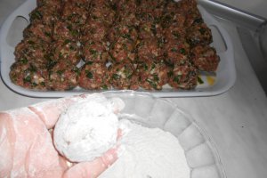 Chiftelute cu de toate, la cuptor