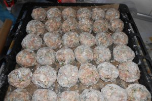 Chiftelute cu de toate, la cuptor