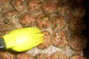 Chiftelute cu de toate, la cuptor