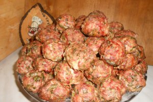Chiftelute cu de toate, la cuptor
