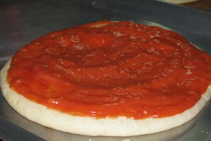 Pizza cu spanac si ou
