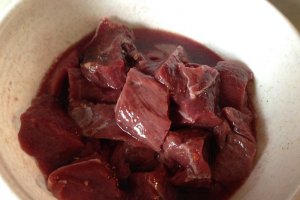 Pulpa de porc cu masline la multicooker