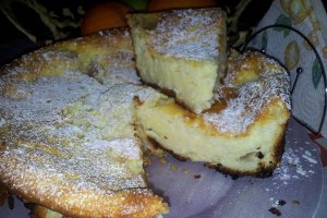 Prajitura cu crema de branza si pere