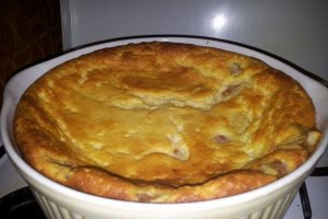 Prajitura cu crema de branza si pere