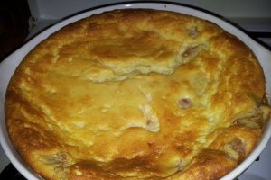 Prajitura cu crema de branza si pere