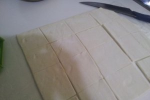 Pateuri cu pizza