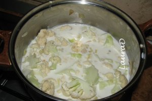 Supa-crema de conopida cu bucatele de Gorgonzola
