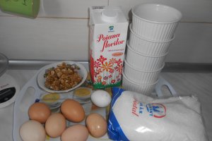 Crema de zahar ars cu nuca si stafide