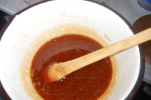 Crema de zahar ars cu nuca si stafide