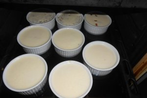 Crema de zahar ars cu nuca si stafide