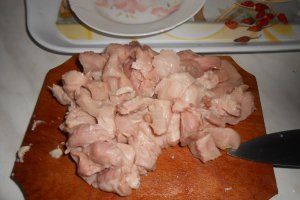 Spaghette integrale cu sos iute si carne de porc