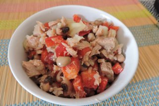 Salata de ton cu fasole boabe