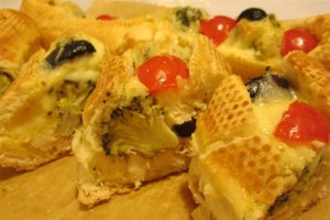 Mini baghete umplute cu piept de pui si broccoli