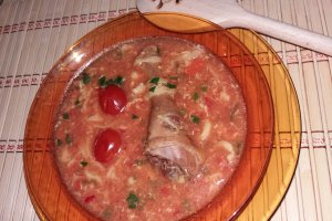 Ciorba de cocos cu taietei de casa