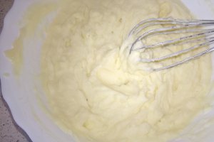 Piure de cartofi cremos si pufos