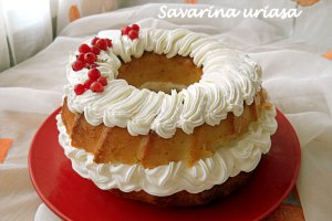 Savarina uriasa
