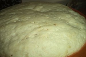 Rulouri bicolore de post cu dulceata