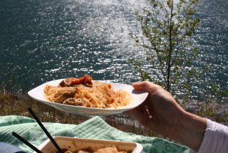 Noodles cu pui de la inaltime