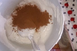 Chec din albusuri in doua culori