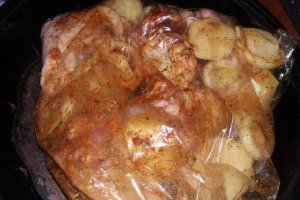 Costita de porc cu cartofi la cuptor