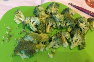 Pui umplut cu naut si broccoli