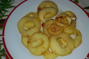 Turnulet cu mere si violete