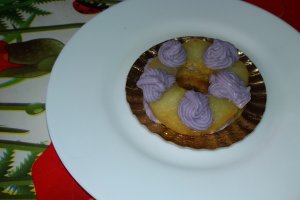 Turnulet cu mere si violete