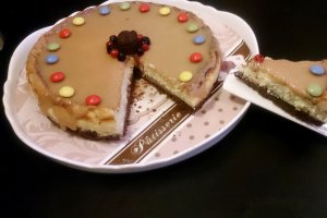 Cheesecake (copt) cu vanilie si caramel