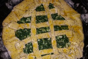 Tarta cu branza si spanac