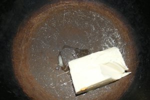 Gnocchi de morcovi in unt aromat
