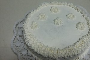 Tort cu crema de castane si crema de ciocolata alba