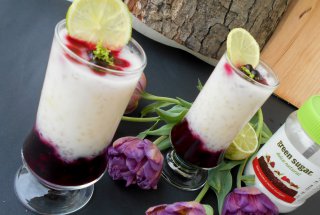 Budinca de tapioca cu fructe de padure si lime