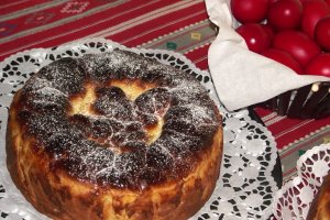 Pasca cu branza de vaci si stafide